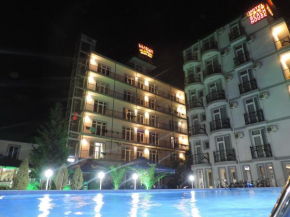 Отель Beach House Hotel  Батуми